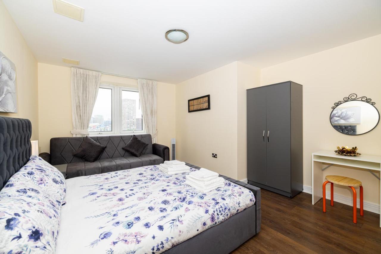 Two Bed Apartment Near Canary Wharf London Exterior foto