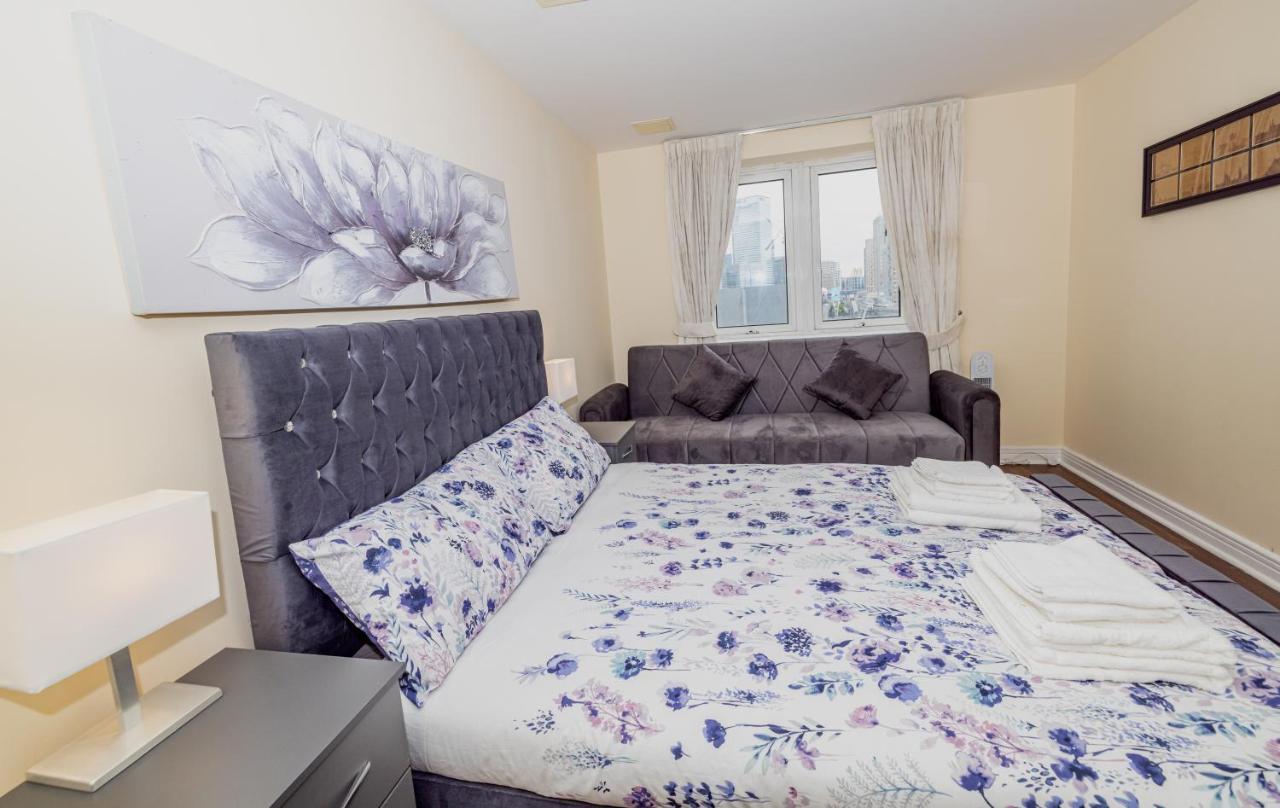 Two Bed Apartment Near Canary Wharf London Exterior foto