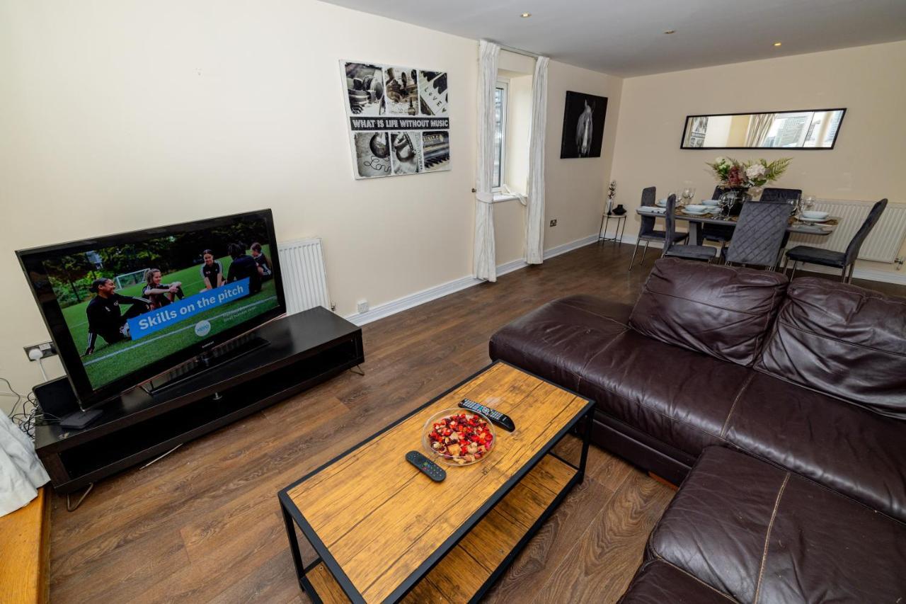 Two Bed Apartment Near Canary Wharf London Exterior foto