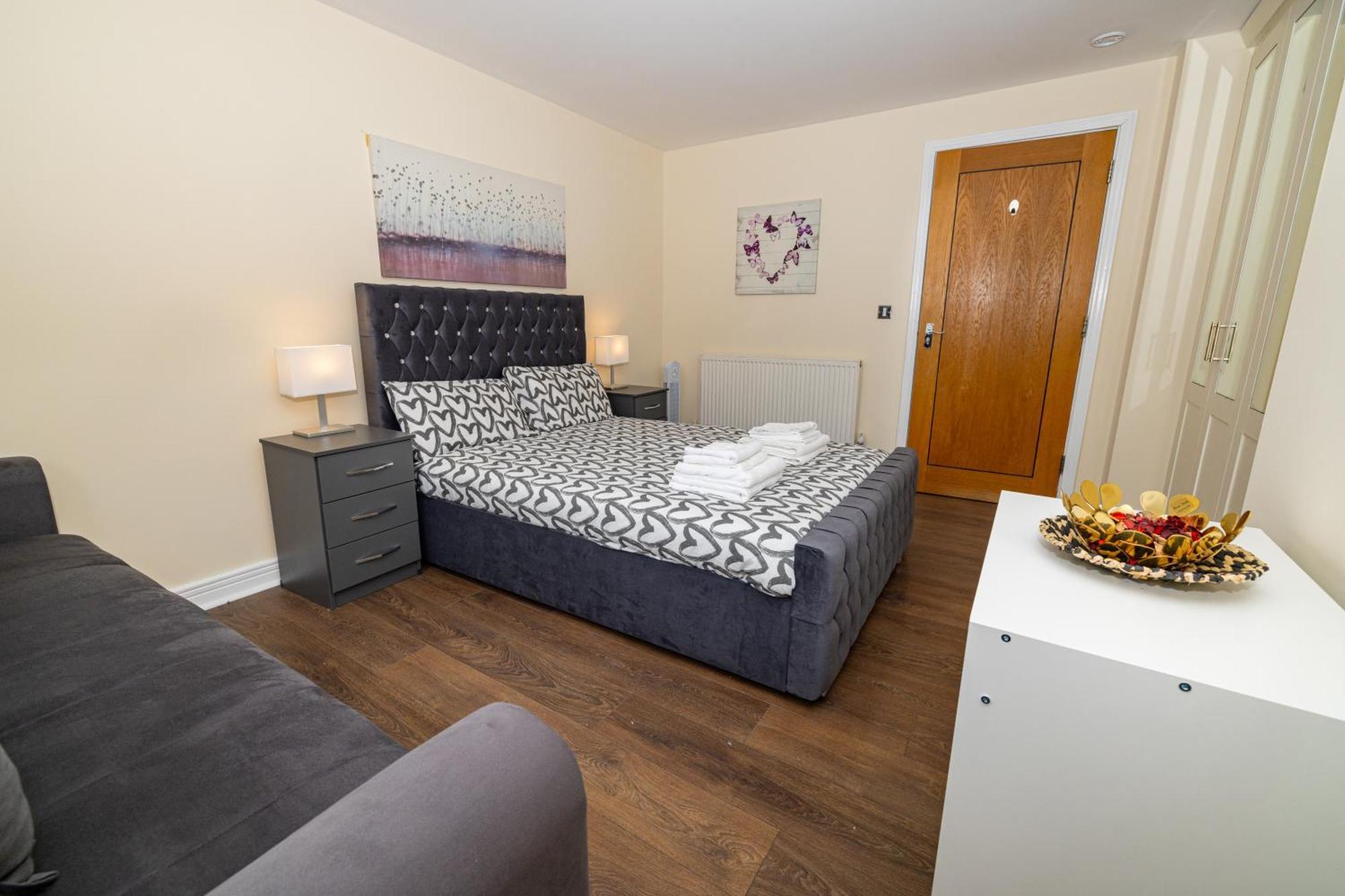 Two Bed Apartment Near Canary Wharf London Exterior foto