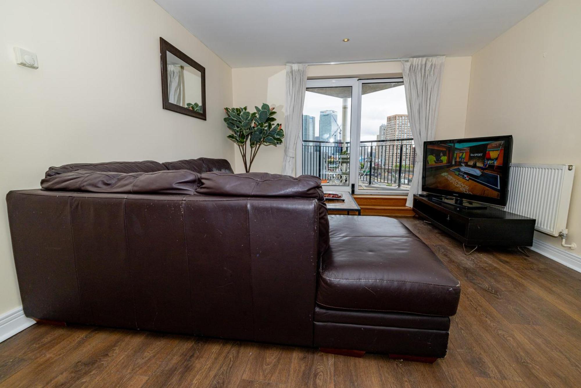 Two Bed Apartment Near Canary Wharf London Exterior foto