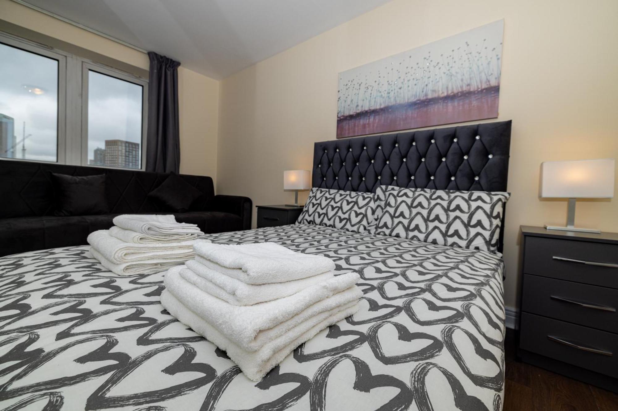 Two Bed Apartment Near Canary Wharf London Exterior foto